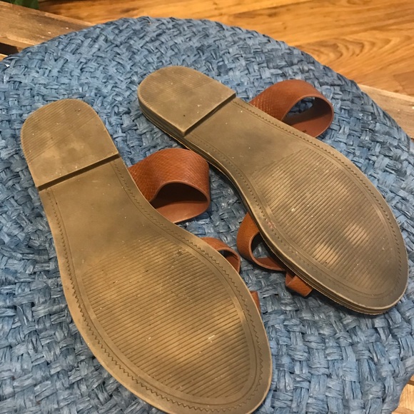 Shoe dazzle Brown Flat sandals size 8w - Picture 5 of 5